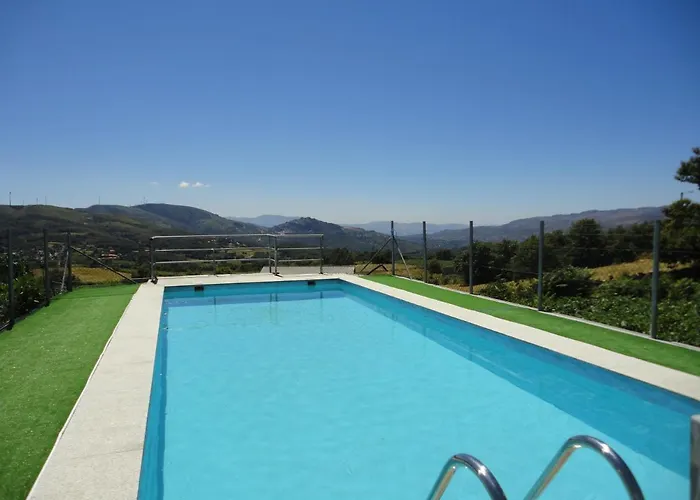 O Rocha * Paredes do Rio