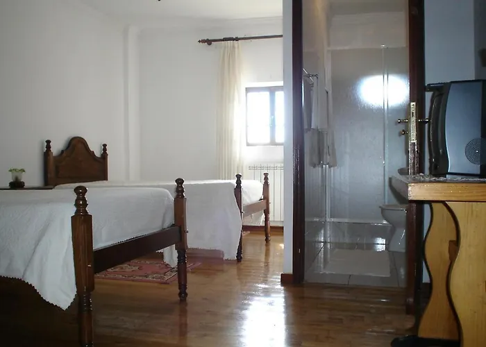 Feriehus O Rocha Paredes do Rio